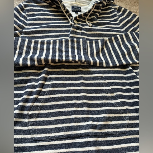 J. Crew Cotton Fleece Long sleeve Lightweight Hoodie with Buttons - Picture 6 of 7